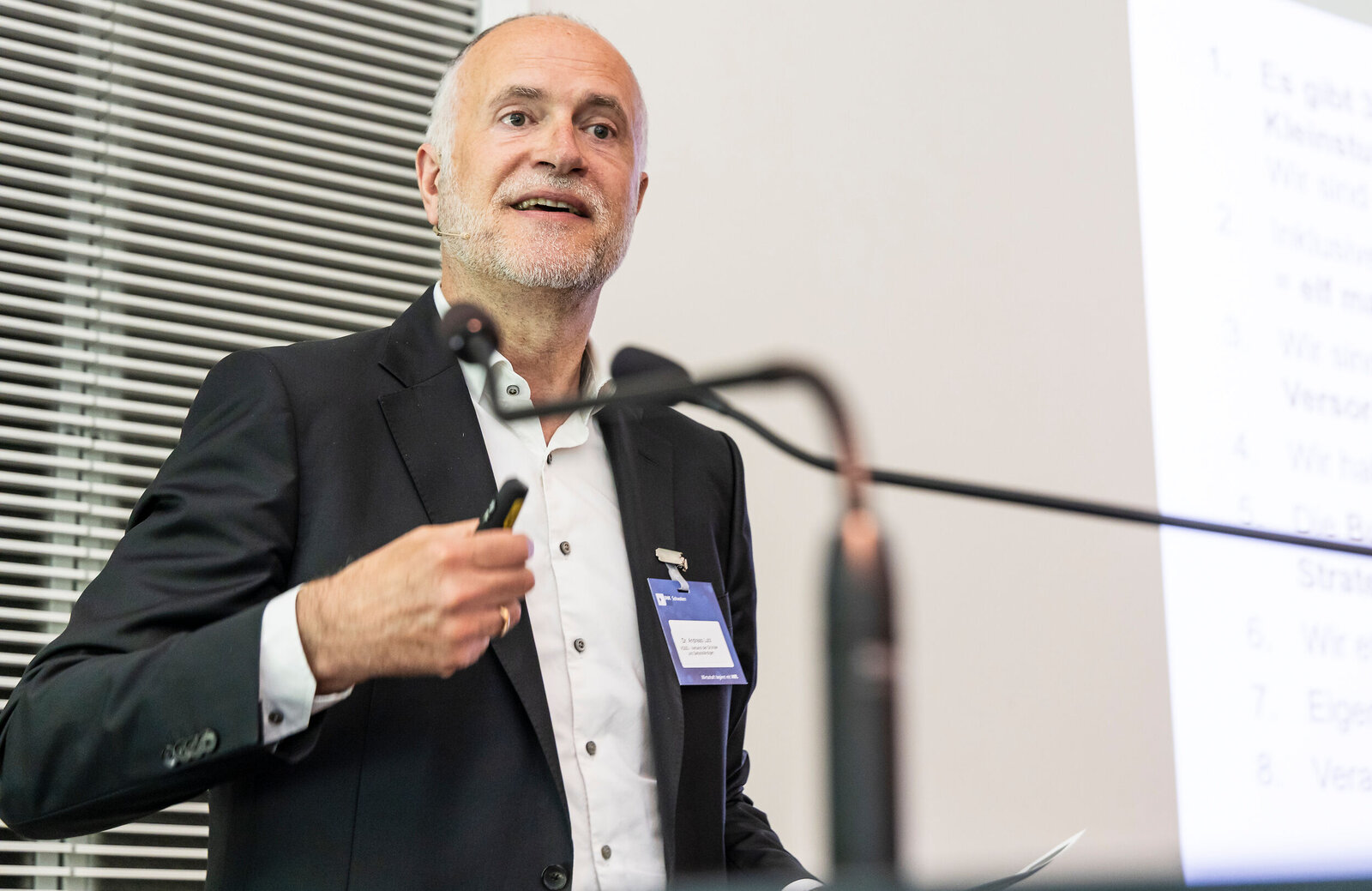 Andreas Lutz (VGSD) bei seinem Impulsvortrag, Foto: Bernd Jaufmann, IHK Schwaben