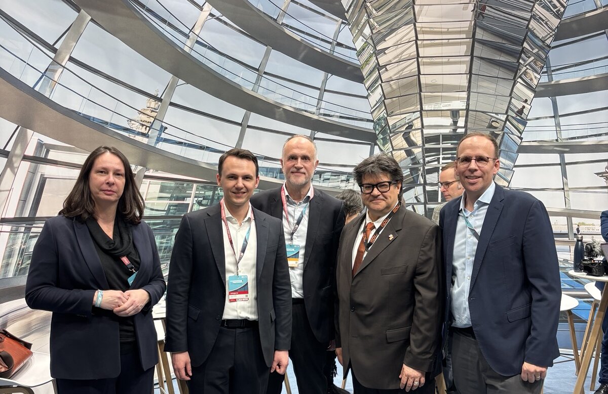 Elvira Iannone, Pascal Reddig MdB, Dr. Andreas Lutz, Marcus Pohl, Jörn Freynick (v.l.n.r.)

Foto: Privat