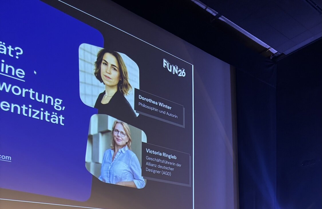 BAGSV-Mitgründerin Victoria Ringleb von der AGD hält ihre Key-Note zum Thema AI

Foto: Jörn Freynick